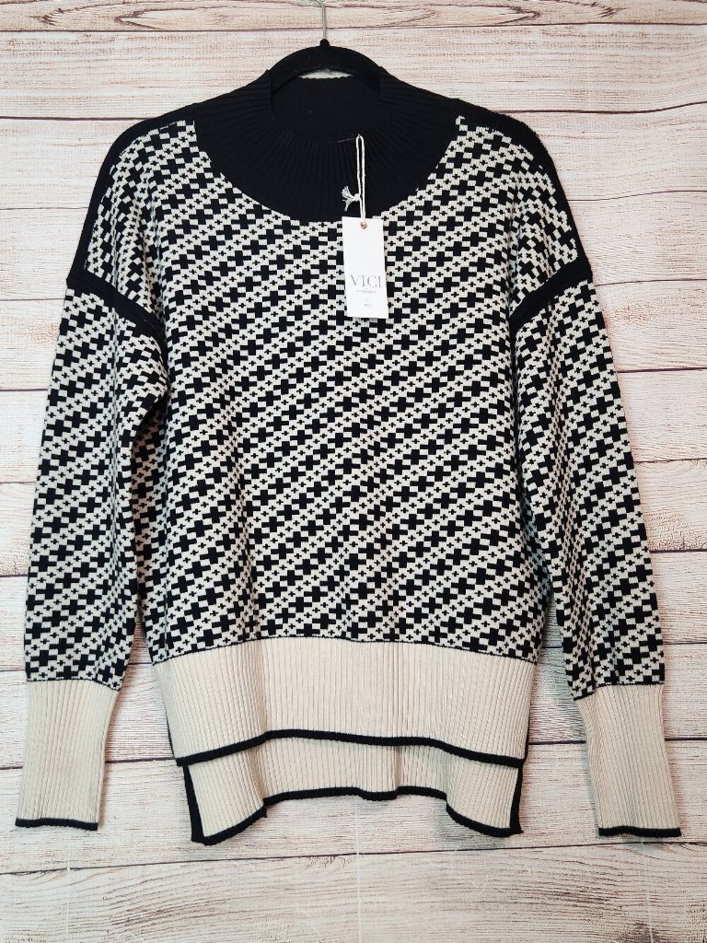 NWT VICI FATE Women's S Black White Geometric Knit Oversized Mock Neck Sweater